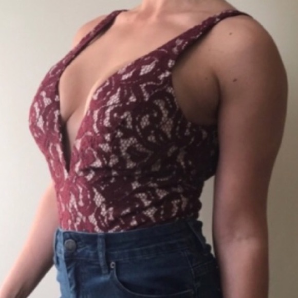 Beautiful new top - Picture 6 of 6